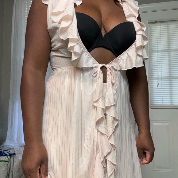 Victoria’s Secret Dream Angel Ruffle Robe - Picture 2 of 4